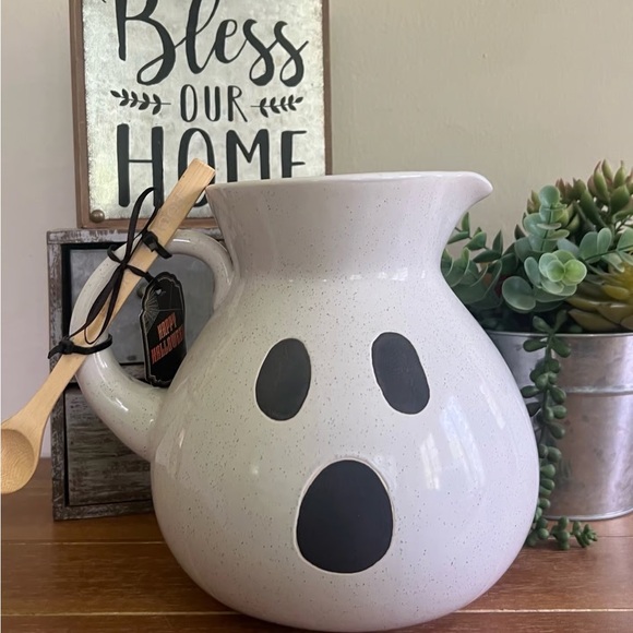 New Halloween Ceramic White Ghost Pitcher - Picture 2 of 5